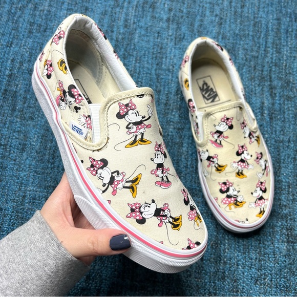 Vans Shoes - RARE Vans x Disney Minnie Mouse Classic Slip On Sneakers Limited Edition